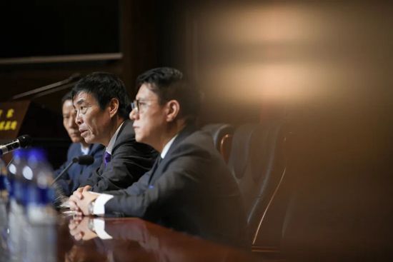 亚洲成人婷婷
