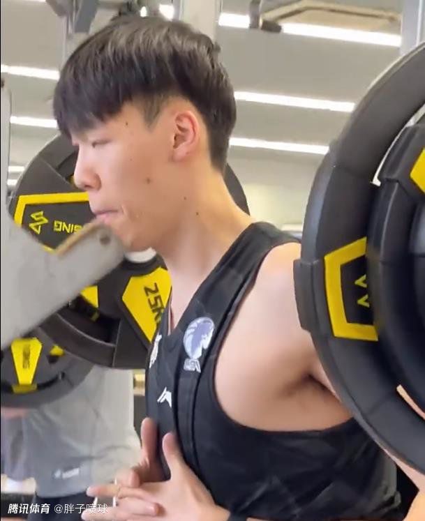 男人插入女人的阴道的视频