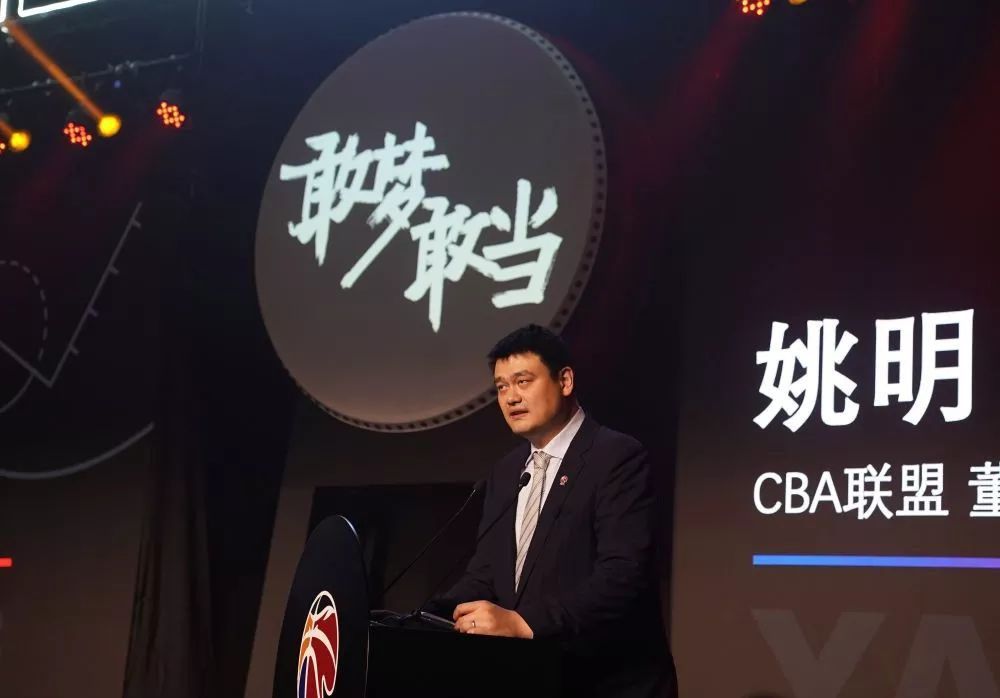 成人午夜视频免费观看