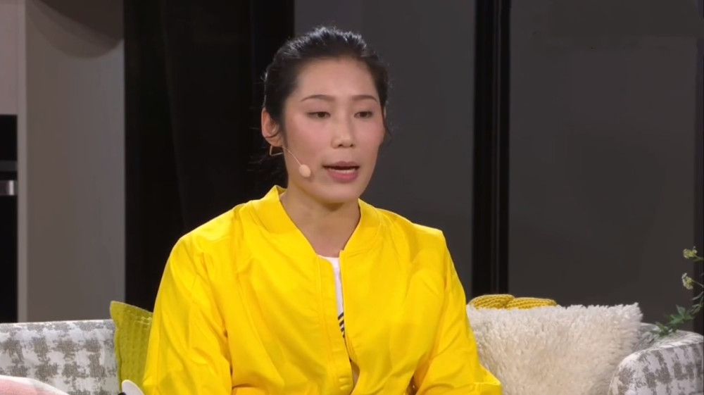 美女百分百露乳